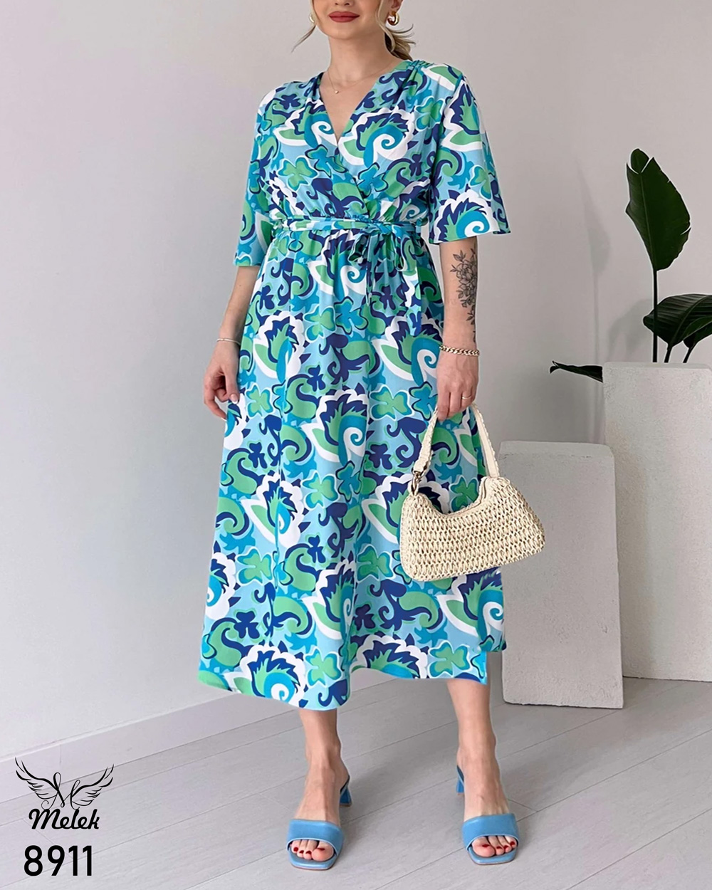 پیراهن مجلسی یقه ضربدری آستین کیمونو کمر کشی سایز بزرگ