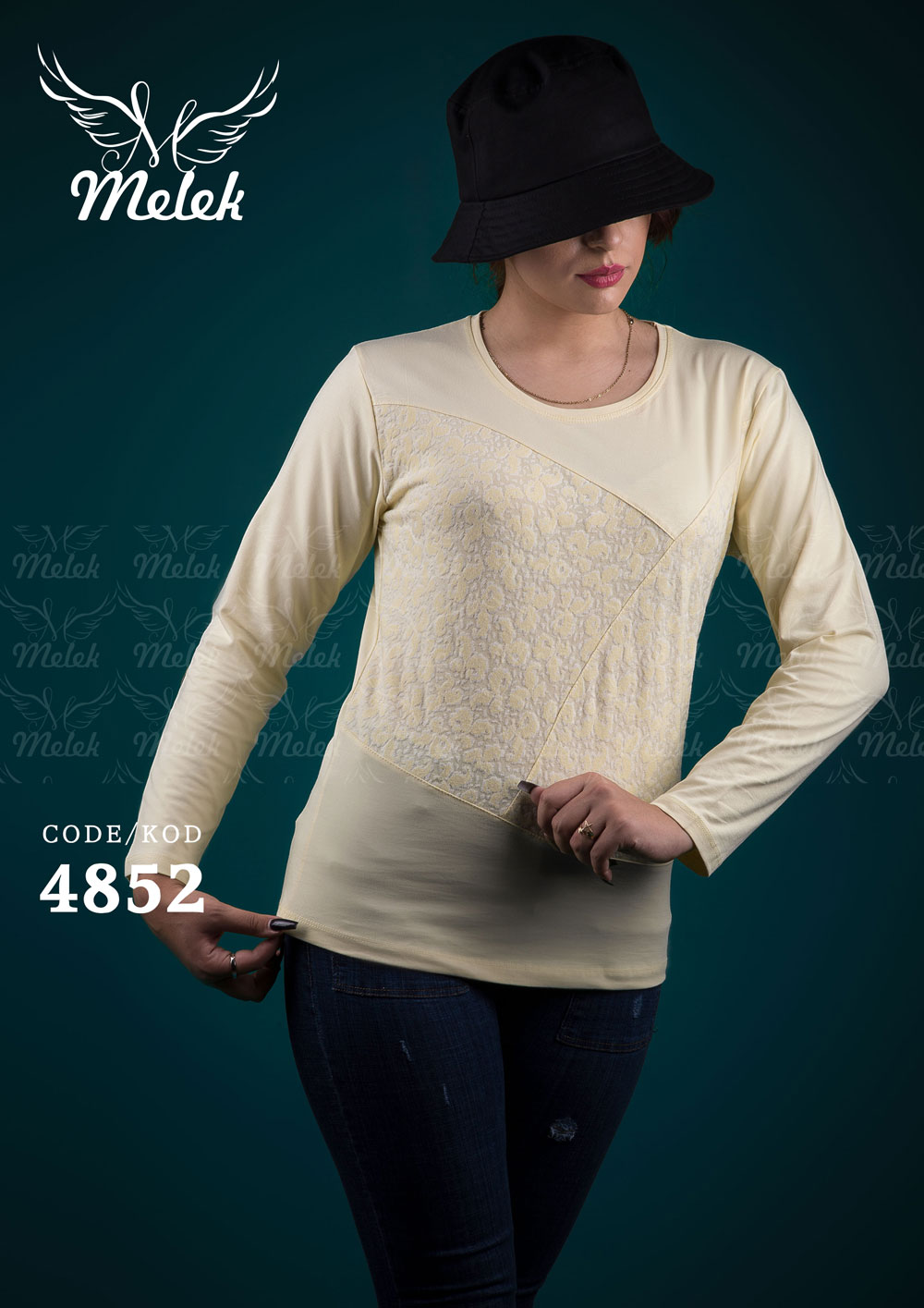 بلوز طرح دار یقه گرد آستین بلند سایز بزرگ