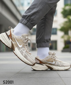 کتونی نایک وی تو کی ران اورجینال ویتنام  NIKE V2K Run   - غیر ژورنالی