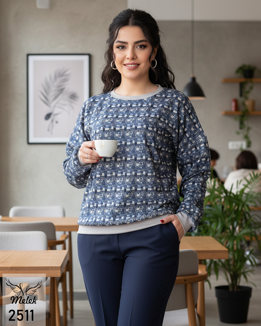 بلوز اسپورت مجلسی یقه گرد آستین سرخود سایز بزرگ