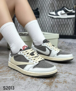 کتونی جردن تراویس اورجینال ویتنام  Nike Air Jordan Travis  سایز بزرگ